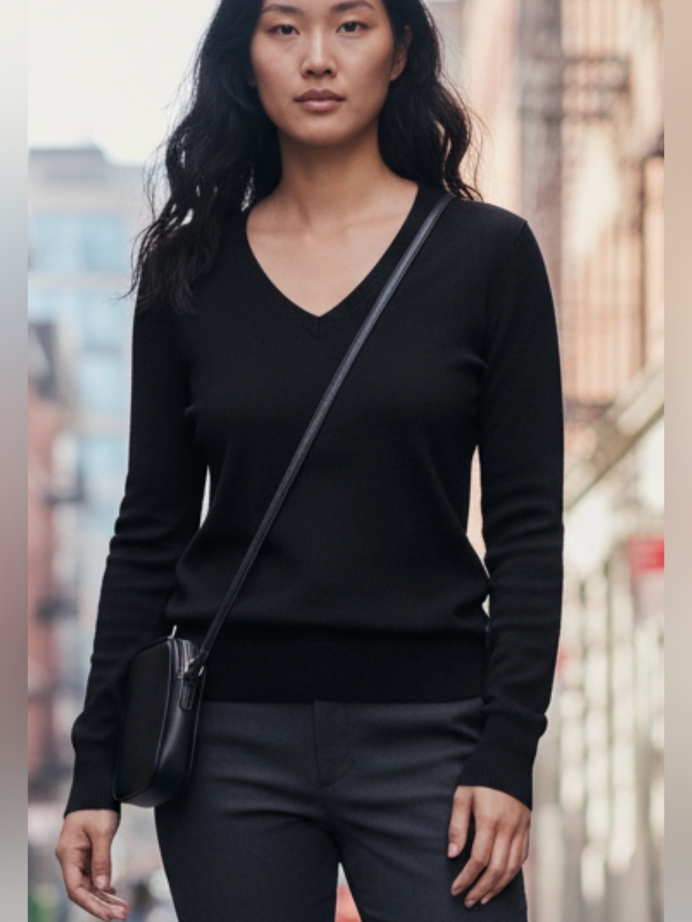 525 America Black V- Neck Knit Sweater S